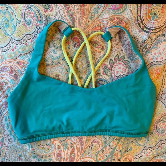 EUC Lululemon Free To Be Bra - Picture 5 of 9